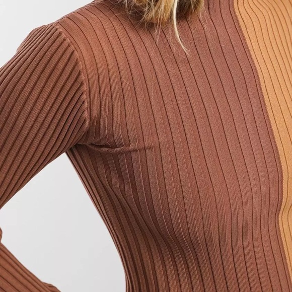 Woman’s Red By BKE Color Block Ribbed Long Sleeve - Picture 3 of 8